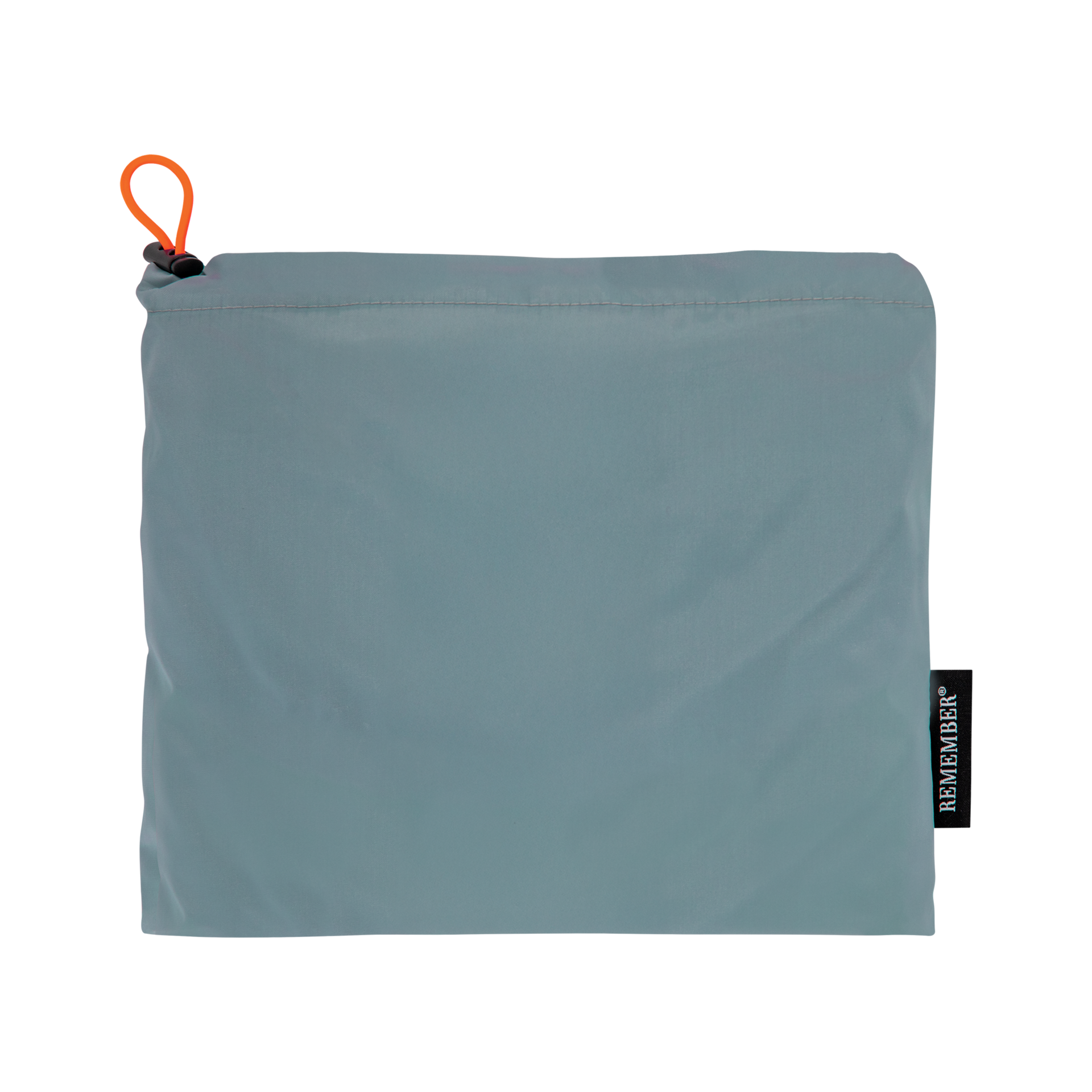 Hellblaue, rechteckige Tasche für ein Regencape, mit orangener Kordel und schwarzem Logo-Etikett.