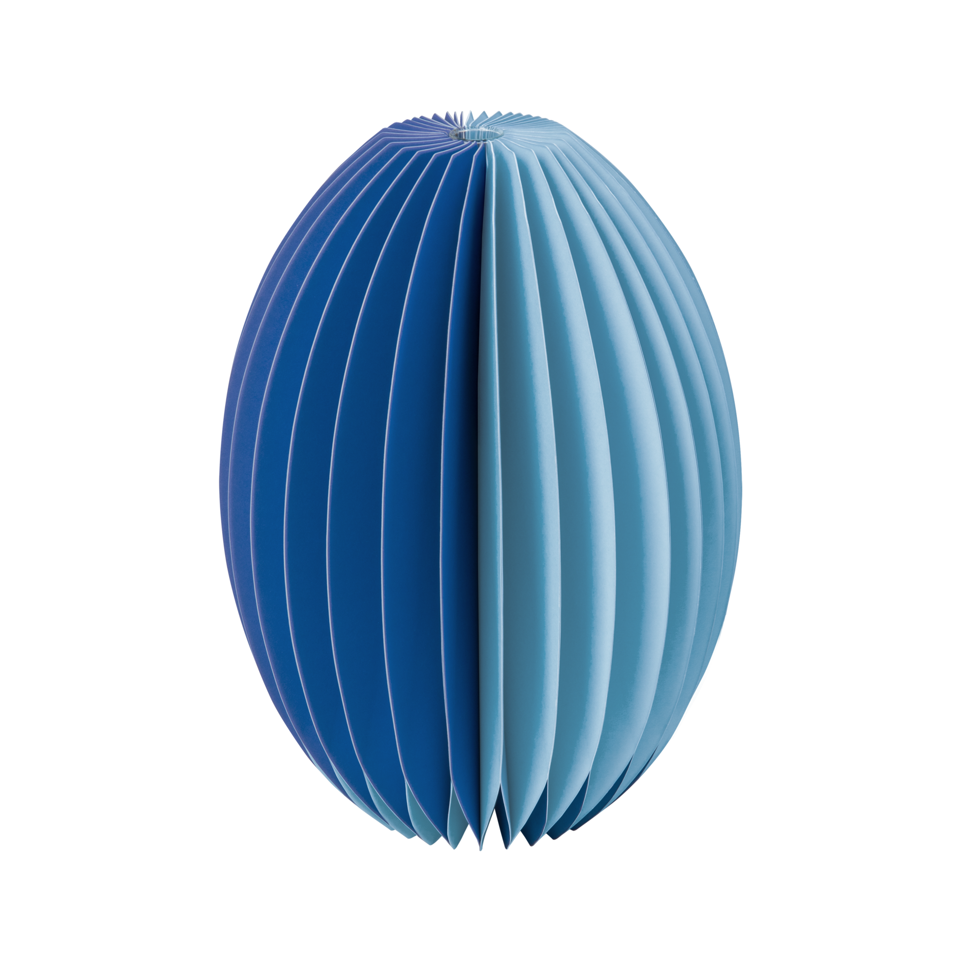 Blaue Papiervase 'Yuki', gefaltet und mit abwechselnd hellen und dunklen blauen Streifen. Runde Form, die oben geöffnet ist.