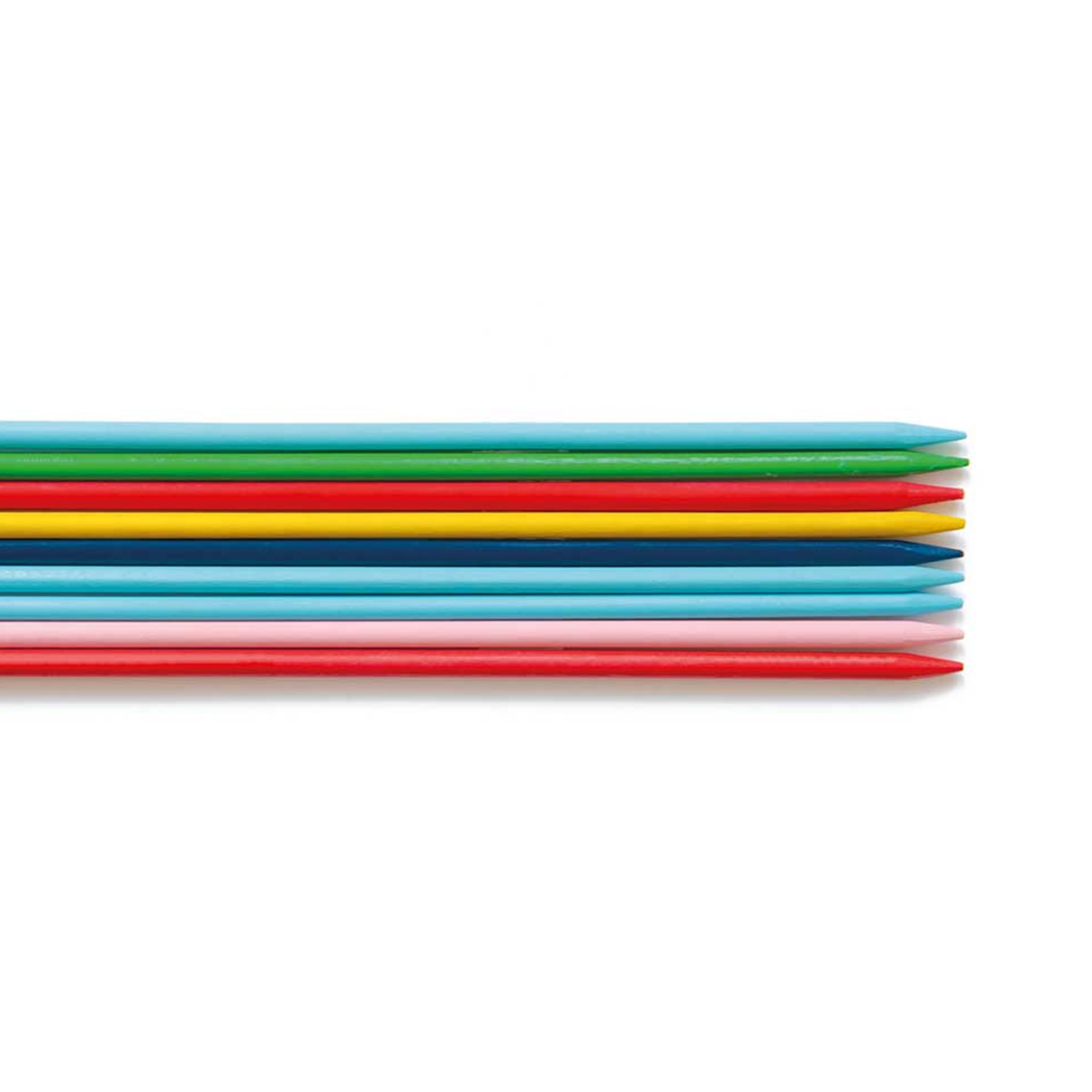Nahaufnahme von acht farbigen Holzstäben, die horizontal übereinander liegen. Die Stäbe haben Farben wie Grün, Rot, Gelb, Blau und Rosa.