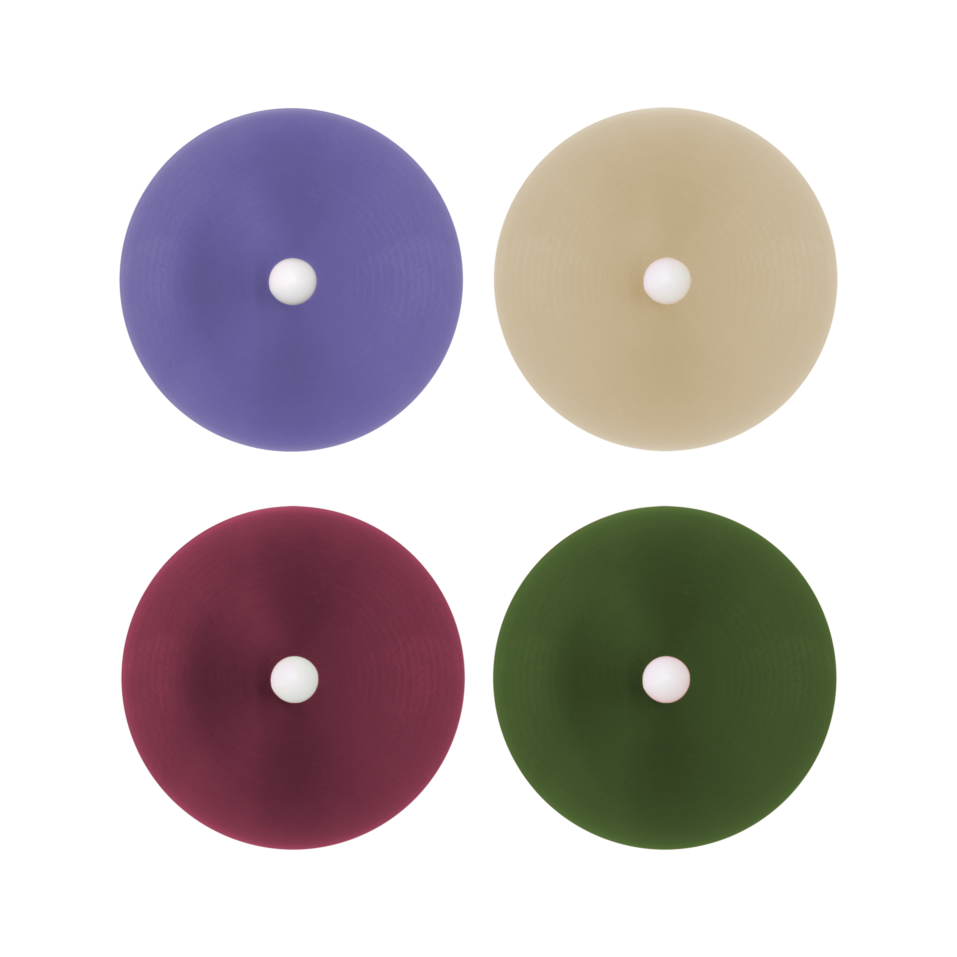 Quatre bougies chauffe-plat LED rondes en cire de paraffine, vues de dessus sur fond blanc. Lot de bougies violettes, beiges, bordeaux et vert foncé, avec petite mèche sphérique blanche. Lumière blanche chaude réaliste.