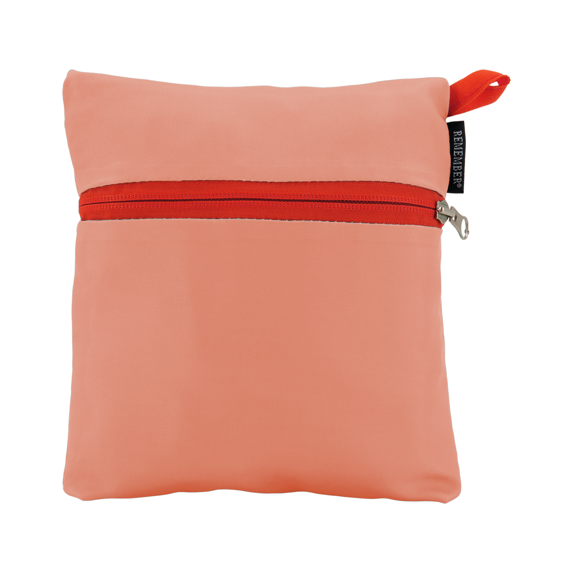 Sac de loisirs et de voyage pliable, de couleur pêche-orange douce, en polyester brillant. Doté d'une fermeture éclair orange vif sur le dessus, d'une petite bandoulière et d'une étiquette de marque sur le côté. Léger, idéal comme sac d'appoint.